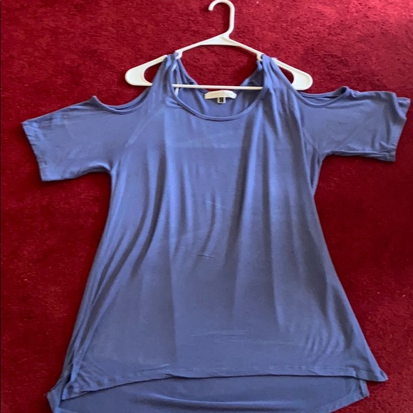Xl blue blouse with cut out shoulders. - Picture 1 of 2